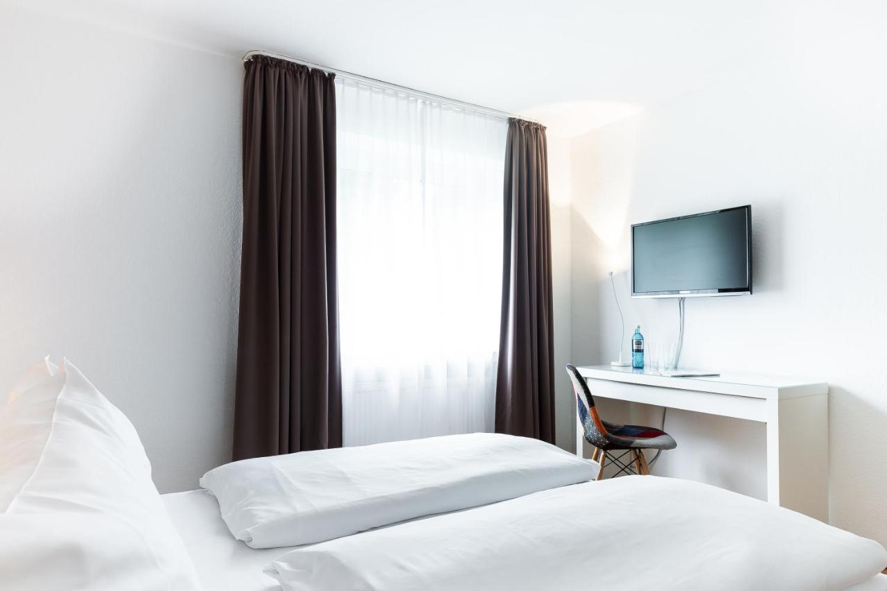 Haus Am Park - Ihr Gaestehaus In Velbert Bagian luar foto