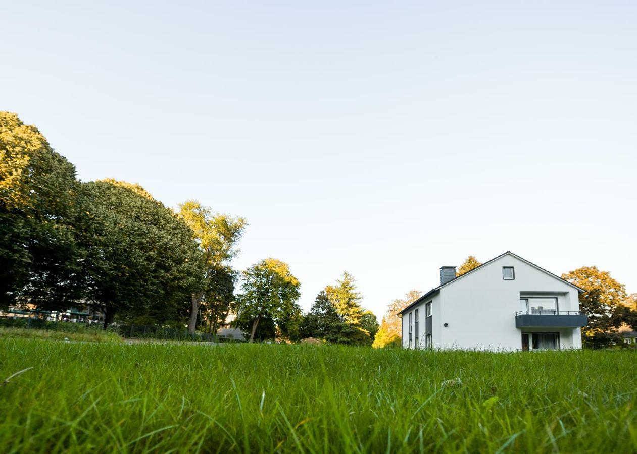 Haus Am Park - Ihr Gaestehaus In Velbert Bagian luar foto